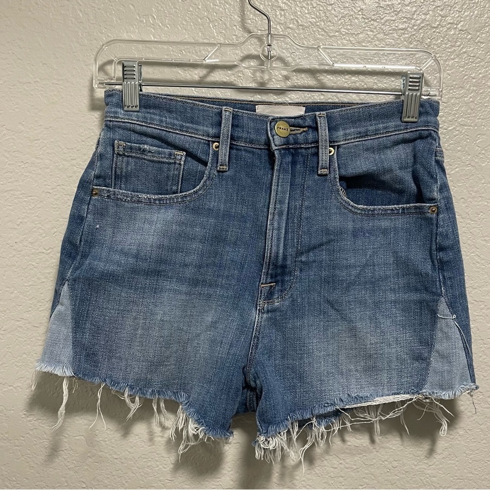 Frame Women Le Vintage Denim Shorts 25" Light Wash
Cut Off Distressed High Rise